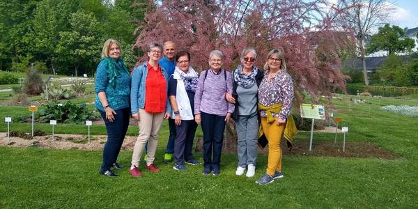 V.l.n.r: Gisela Burgau, Helga Drodten, Andreas Surrey, Theresia Weber, Ingrid Mecklenburg, Helga Lux, Marion Surrey | V.l.n.r: Gisela Burgau, Helga Drodten, Andreas Surrey, Theresia Weber, Ingrid Mecklenburg, Helga Lux, Marion Surrey