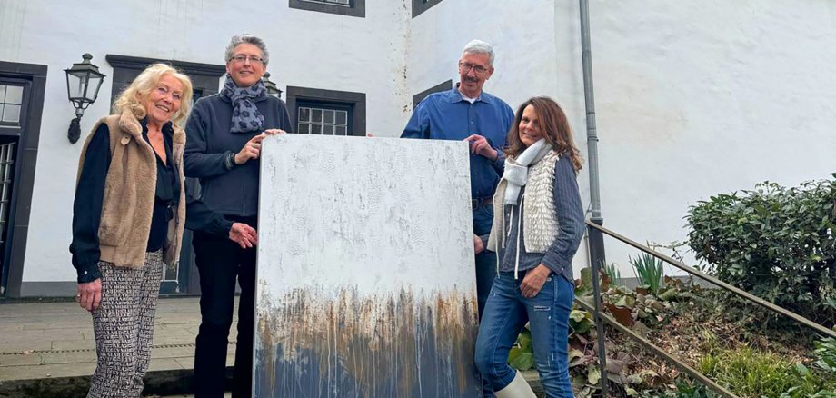 Künstlerin Patricia Groiß, Ausstellungsleiter Werner W. Steber, Dipl. Bibliothekarin Gisela Franz und Eva-Maria Kreuter (Präsidentin der Are Gilde), v.r.