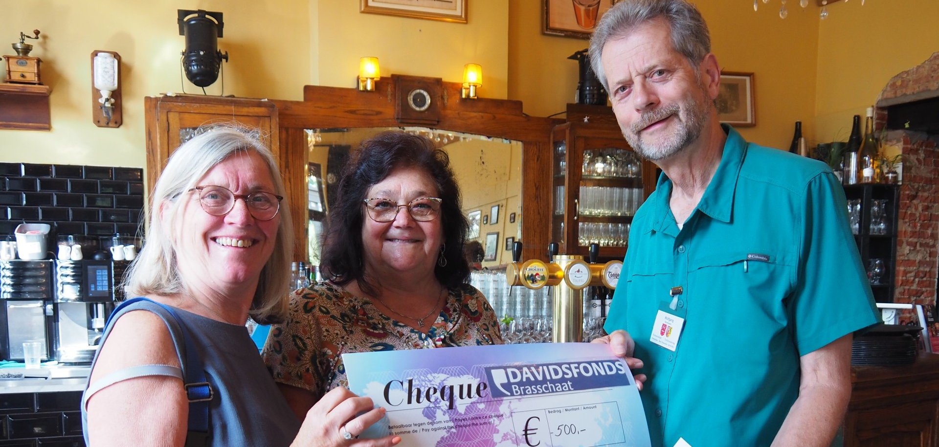 Brigitte Cotemans, Carina Verster-Rotthier und Wolfgang Horrmann bei der Übergabe der Spende (v.l.)