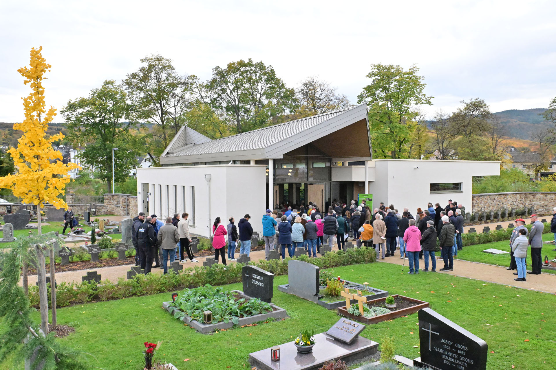 zur Einweihung des wiederaufgebauten Ahrtor-Friedhofs in Ahrweiler