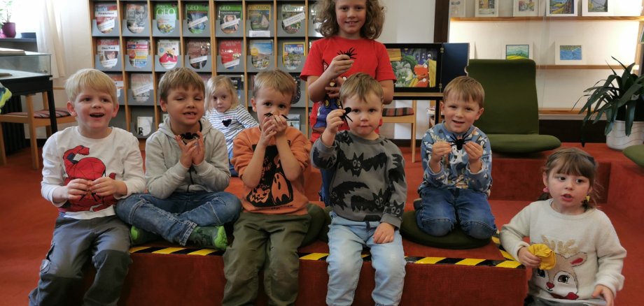Vorlesestunde in der Stadtbibliothek Vorlesestunde in der Stadtbibliothek