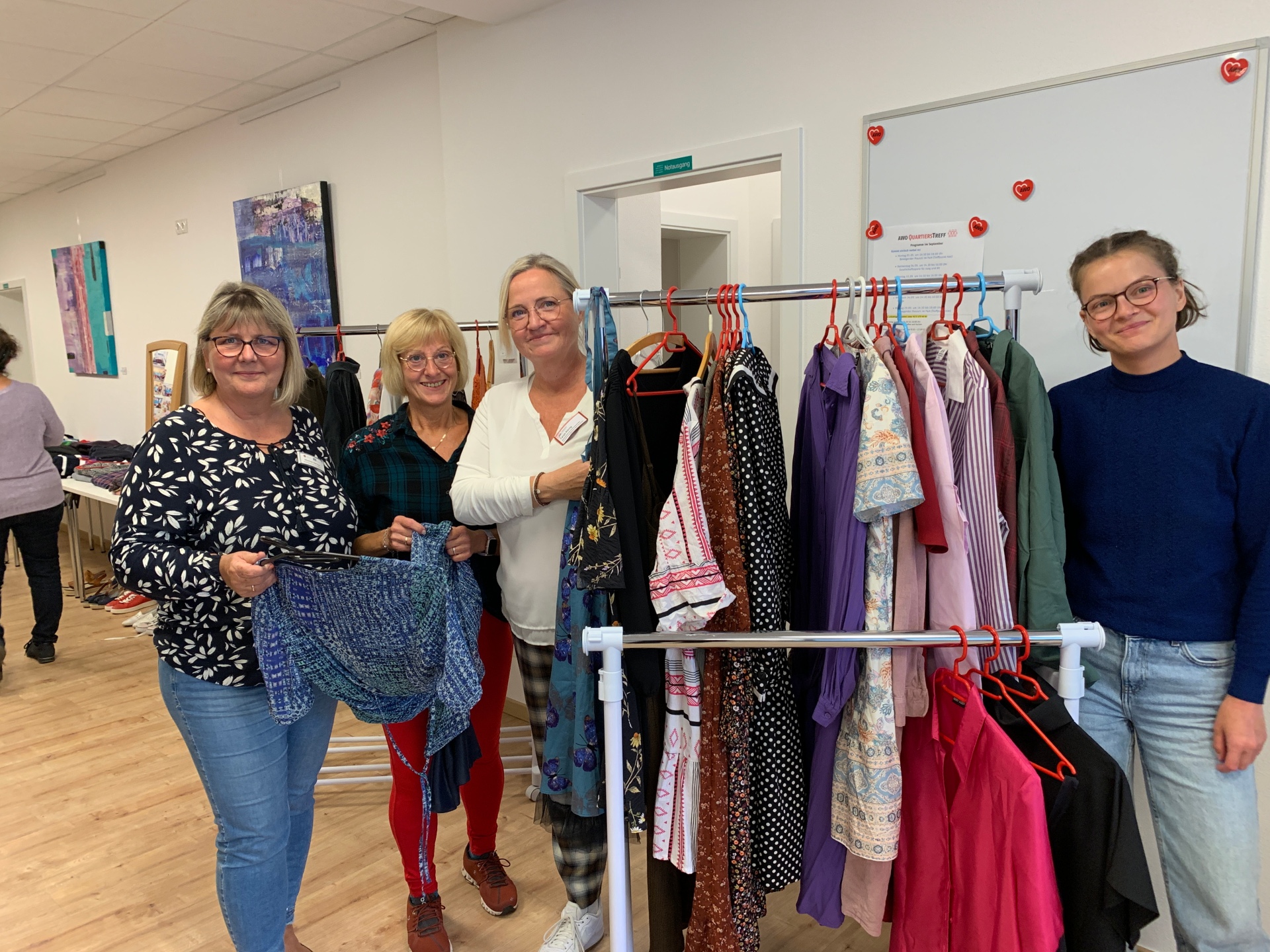 Kleidertauschparty im Mehrgenerationenhaus