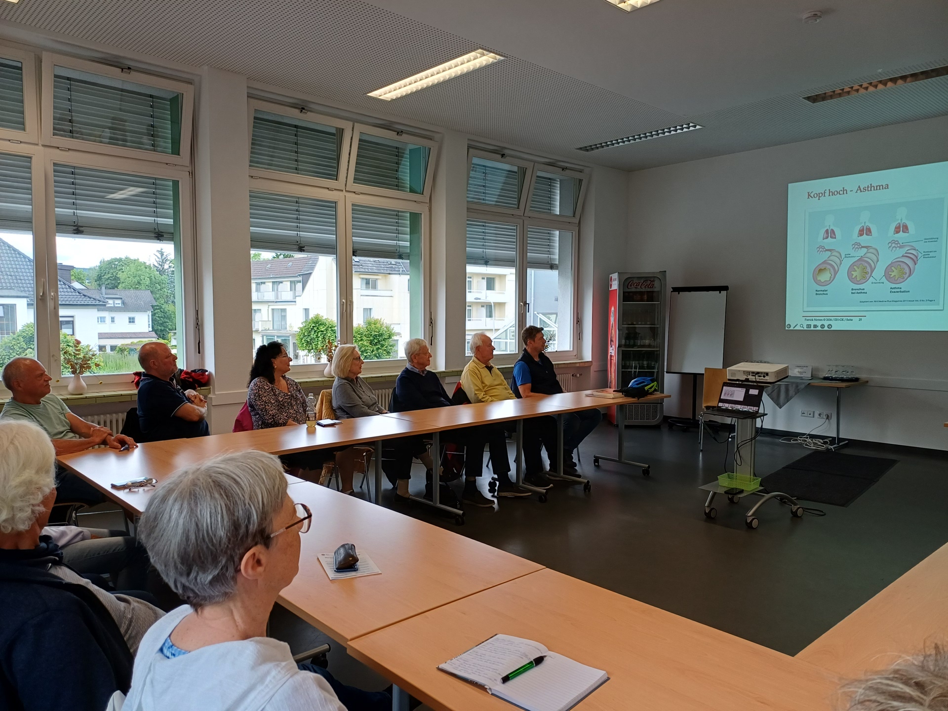 Erste-Hilfe-Veranstaltung für Seniorinnen und Senioren im Haus der Familie / Mehrgenerationenhaus