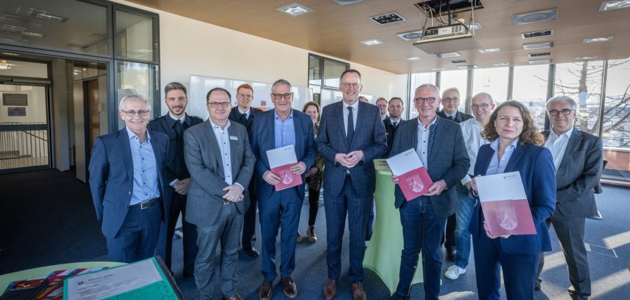 Förderbescheid-Übergabe für das neue Feuerwehrhaus in Ahrweiler