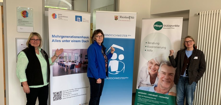 Informationsformat von Mehrgenerationenhaus, Gemeindeschwester plus und Pflegestützpunkt auf den Wochenmärkten