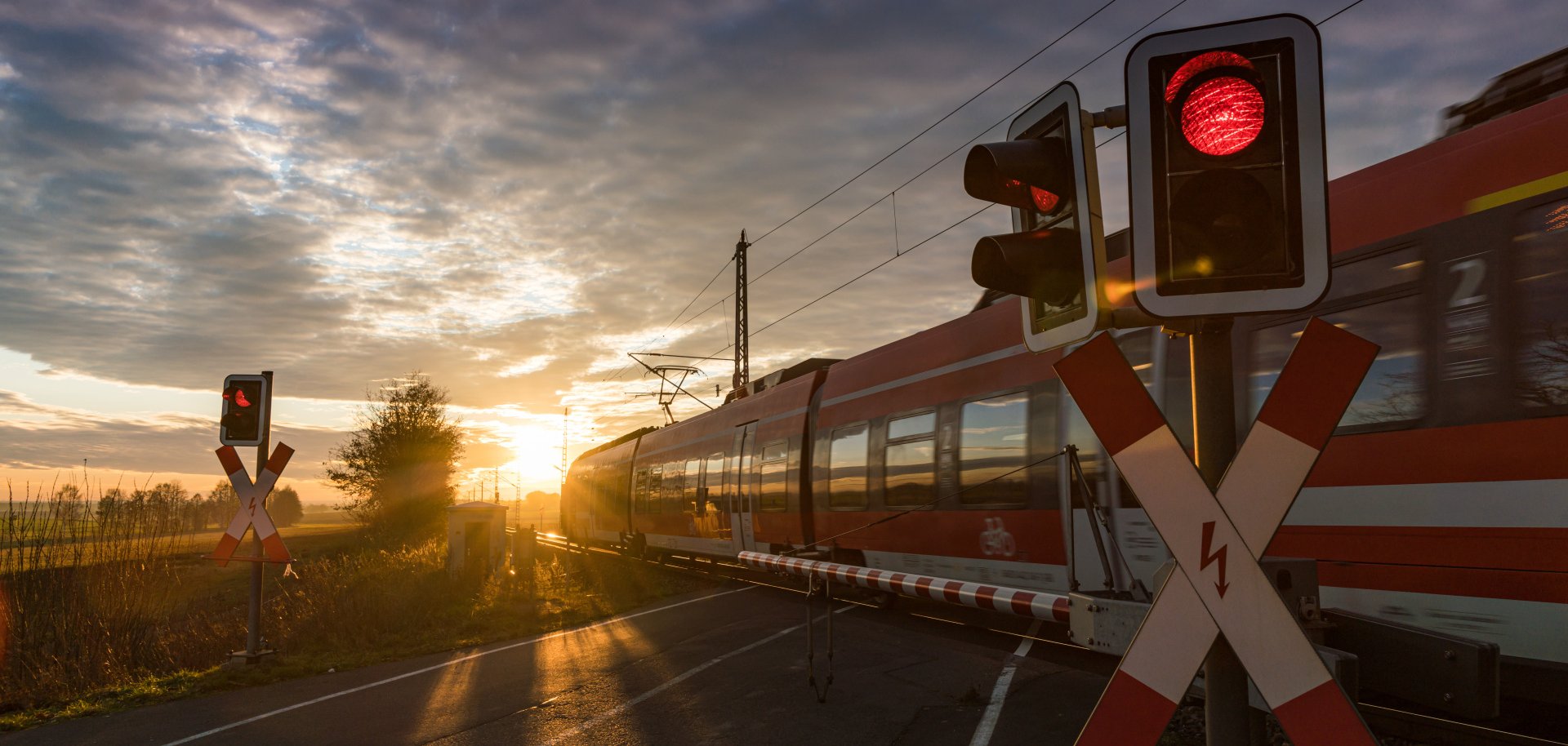 Bahnübergang, Schranke, Zug, Eisenbahn