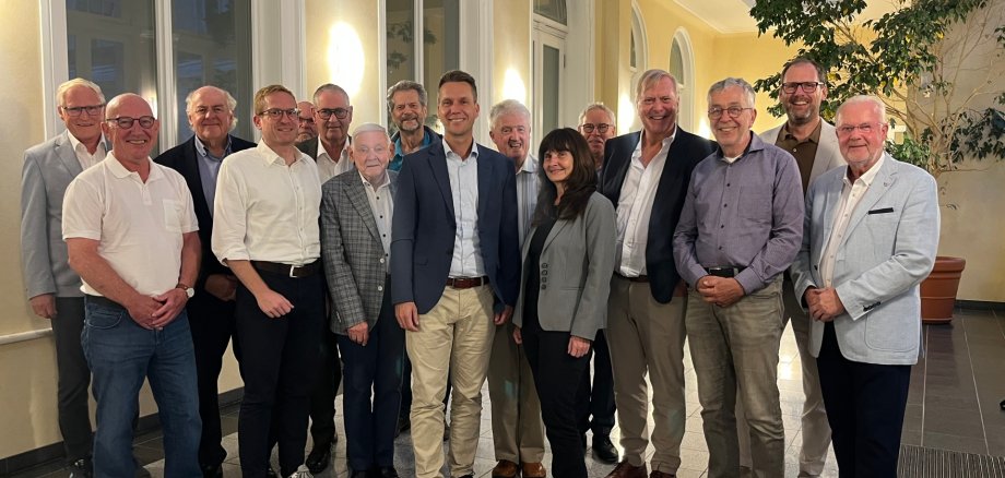 Konstituierenden Sitzung der Bürgerstiftung Bad Neuenahr-Ahrweiler Konstituierenden Sitzung der Bürgerstiftung Bad Neuenahr-Ahrweiler