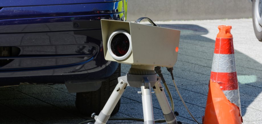 Verkehrsüberwachung zur Feststellung von Geschwindigkeitsüberschreitungen